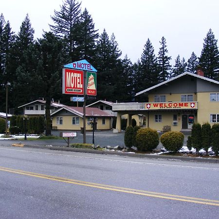 Swiss Chalets Motel Хоуп Екстериор снимка