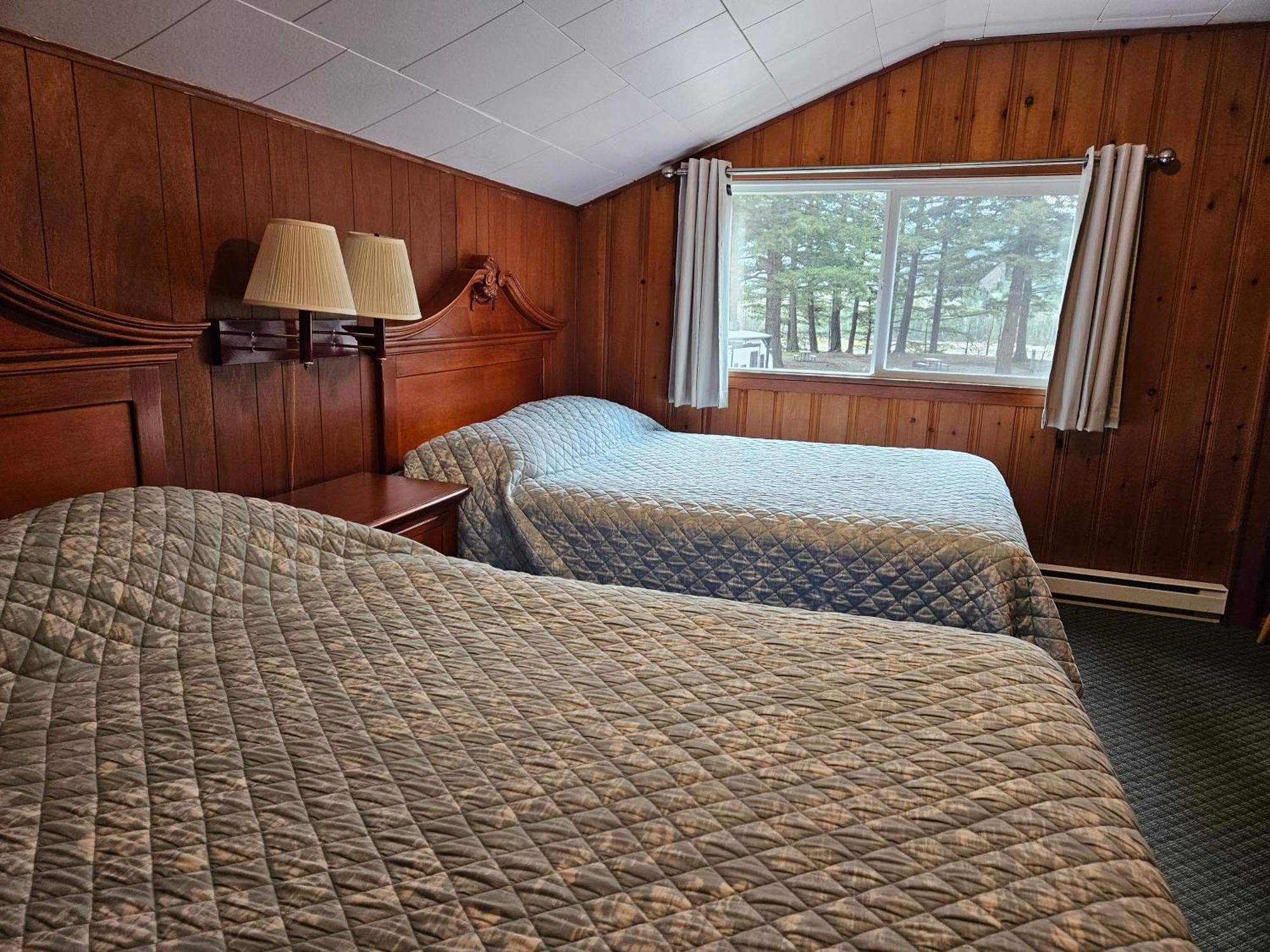 Swiss Chalets Motel Хоуп Екстериор снимка