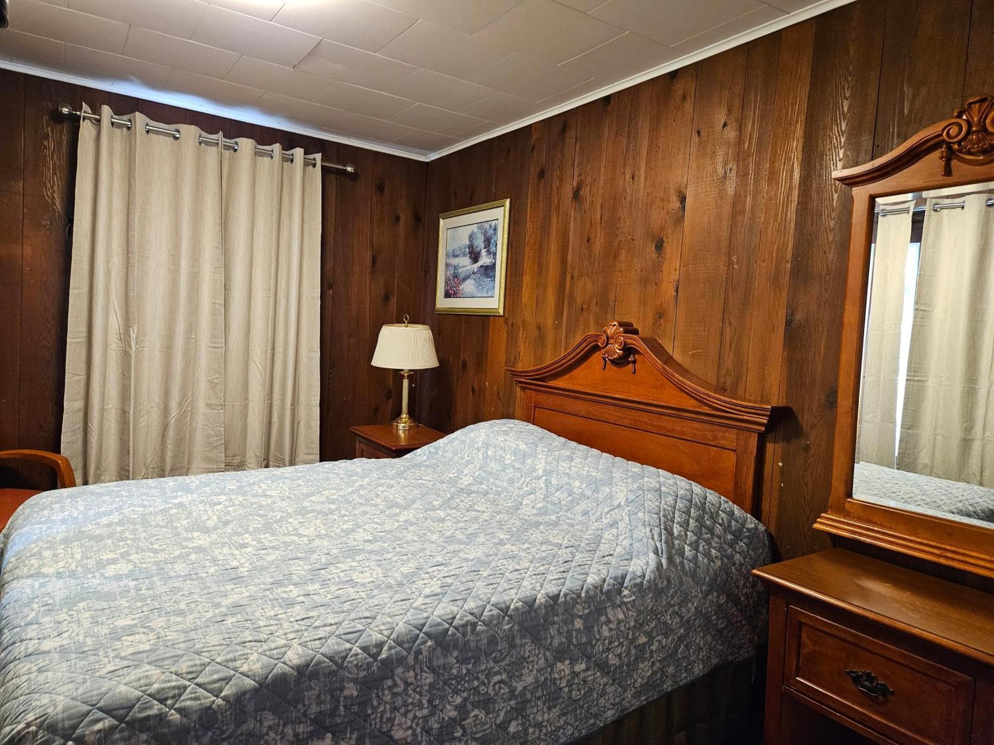 Swiss Chalets Motel Хоуп Екстериор снимка